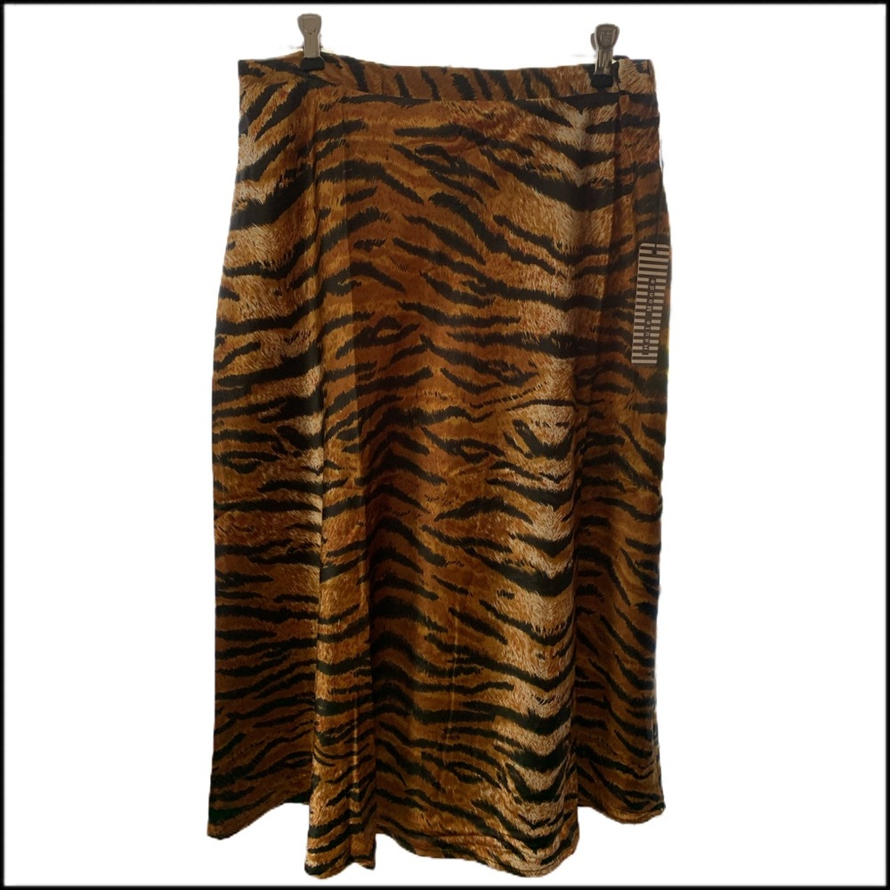 Haute Monde Tiger Print Skirt